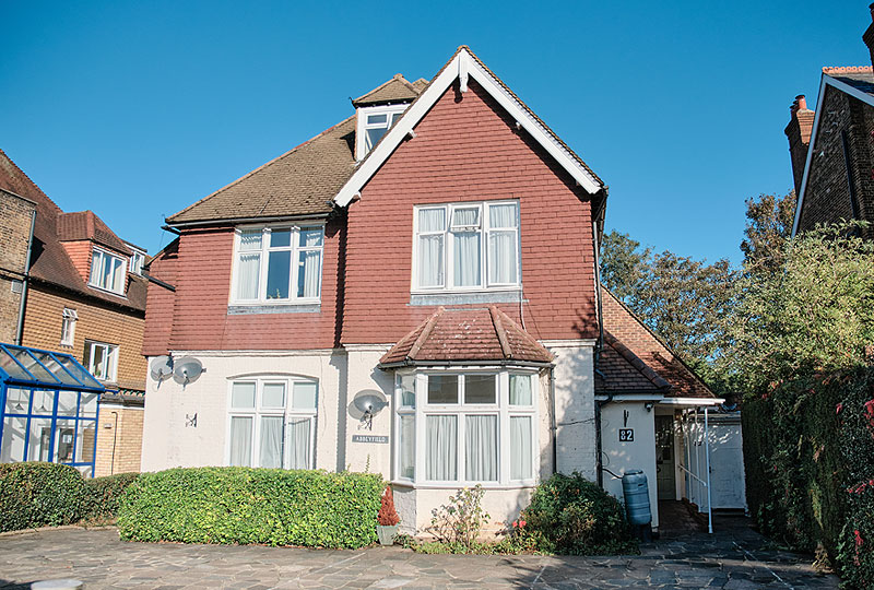 82 Mulgrave Road Sutton, a supported living house – Abbeyfield Southern Oaks