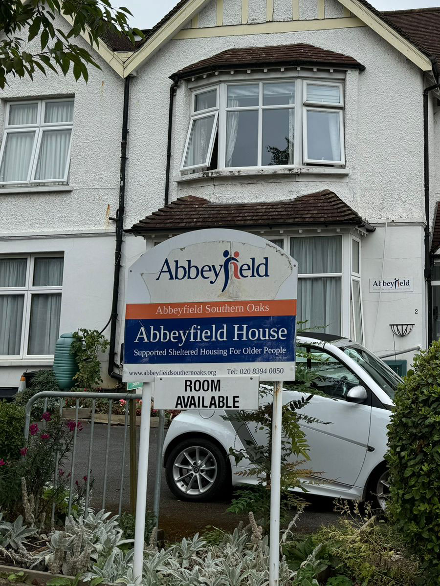 Old sign at Purley Knoll in Purley